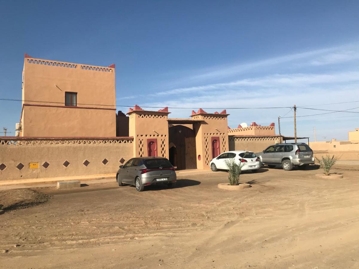 Riad Moha 메르주가 외부 사진