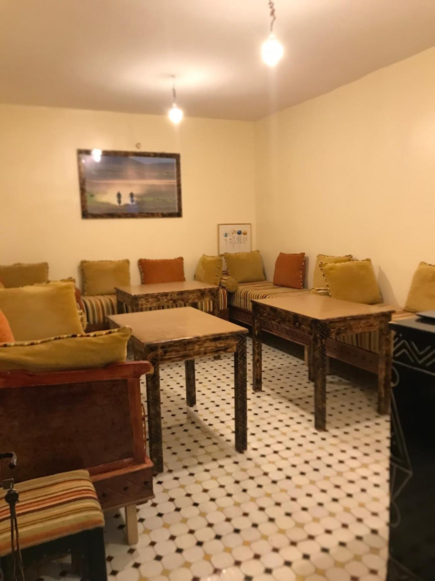 Riad Moha 메르주가 외부 사진