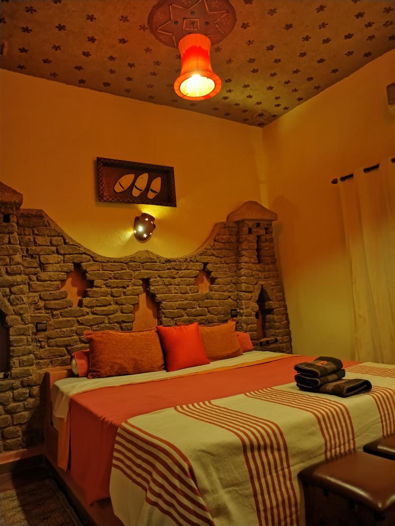 Riad Moha 메르주가 외부 사진